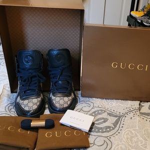 Authentic  Navy Blue Men's Gucci Python Sneakers